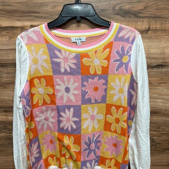 Fate Tops - Fate small long sleeve floral top
